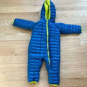 Snozu infant snowsuit. 9-12 m